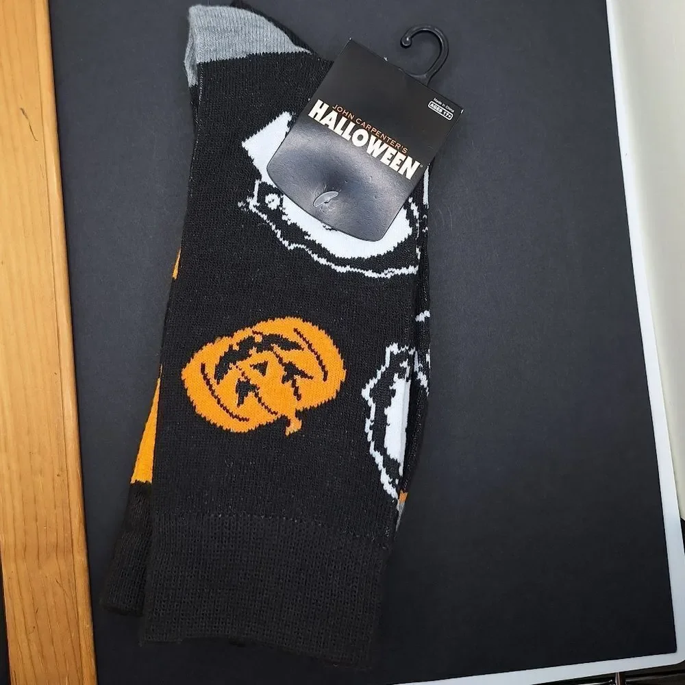Michael Meyers Halloween socks 2 pair John Carpenters scary thriller accessory